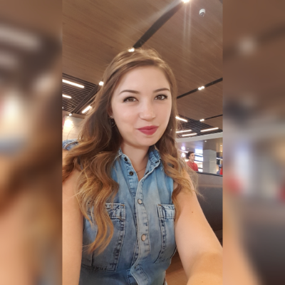 Yeliz G.