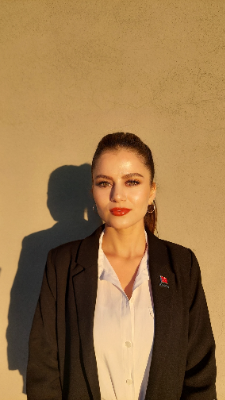 Ayşe Nur T.