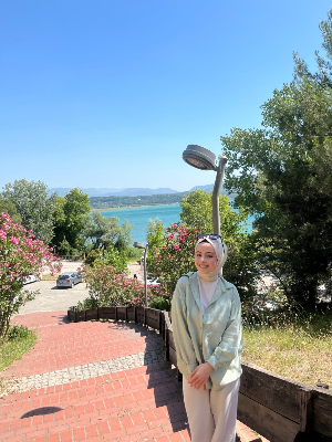 fatma nur Y.