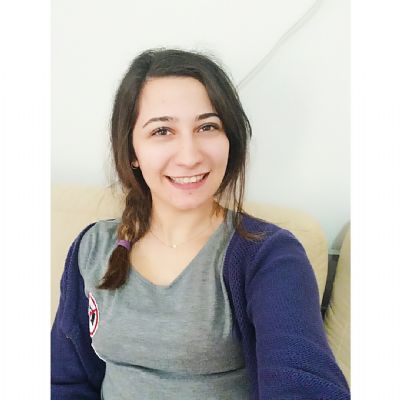 Özlem Ç.
